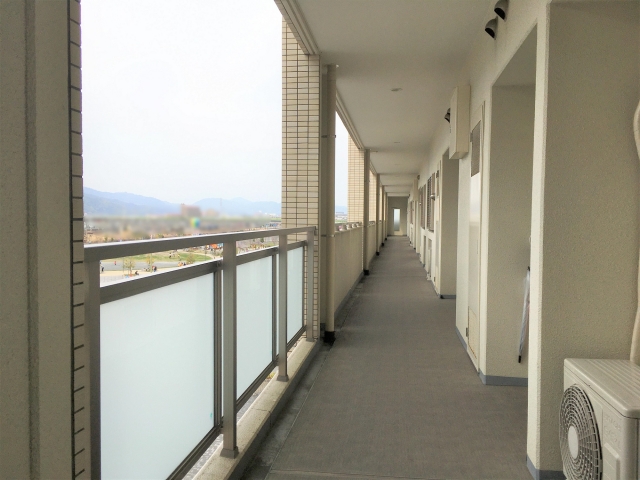 マンション廊下